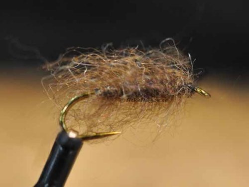 Caddis Fuzz Pupa Brown
